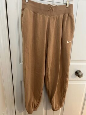 Nike Brown Tan Jogger Sweatpants with White Swoosh